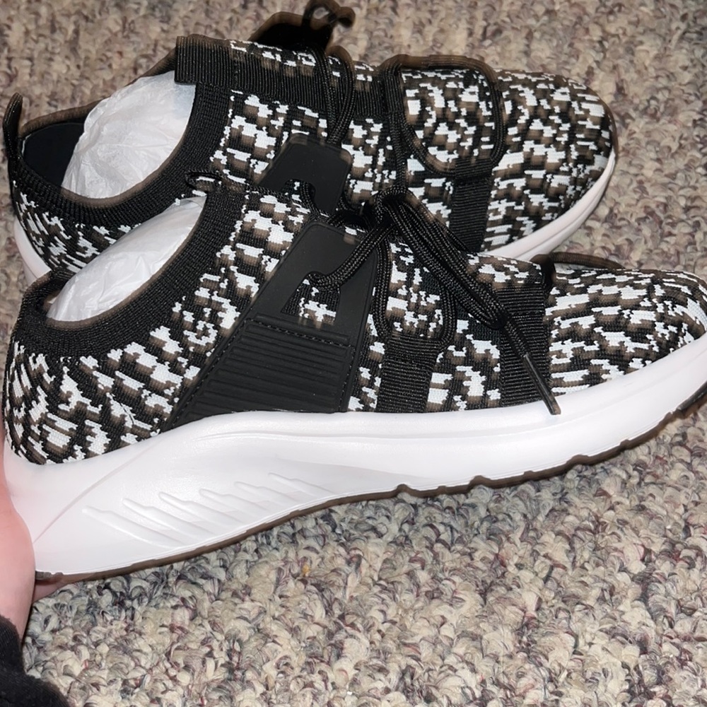 Black & White sneakers!